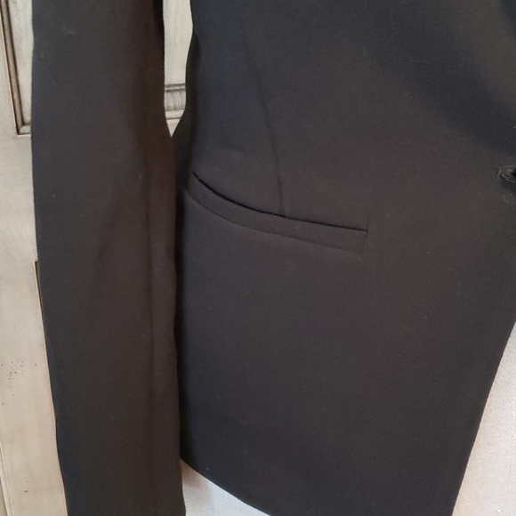 Banana Republic Black Blazer, 8 - Picture 4 of 6